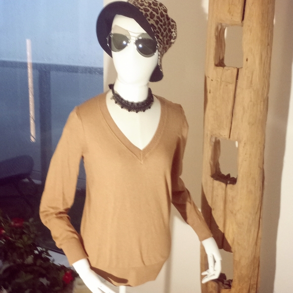 Spring Sweater - Picture 3 of 3